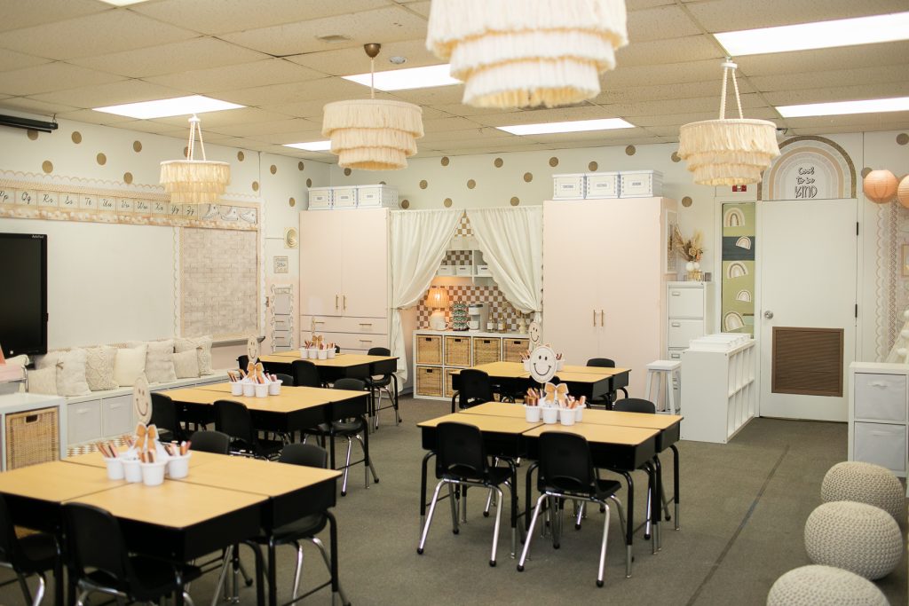 small flexible seating design